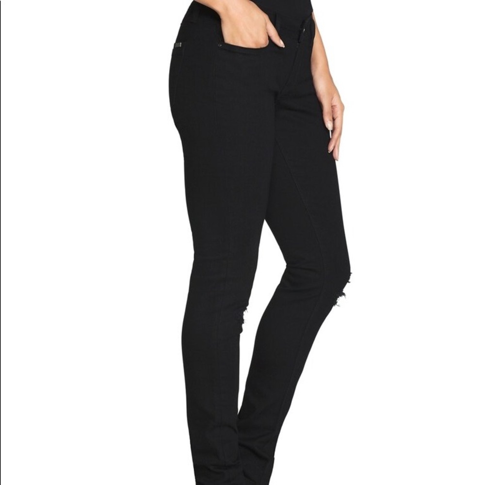 Slight Distress Skinny Leg Jeans